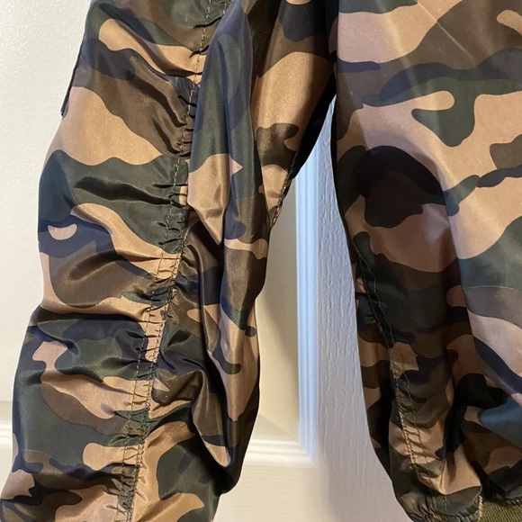 Army Camouflage Bomber Jacket Size Small Women’s - Picture 6 of 7
